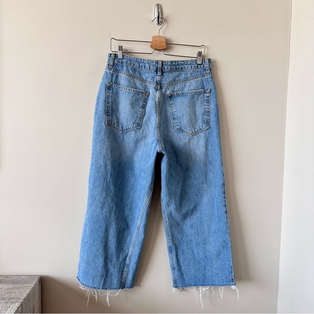 Topshop-Moto High Rise Medium Wash Wide Leg Raw Hem Jeans - Picture 2 of 12